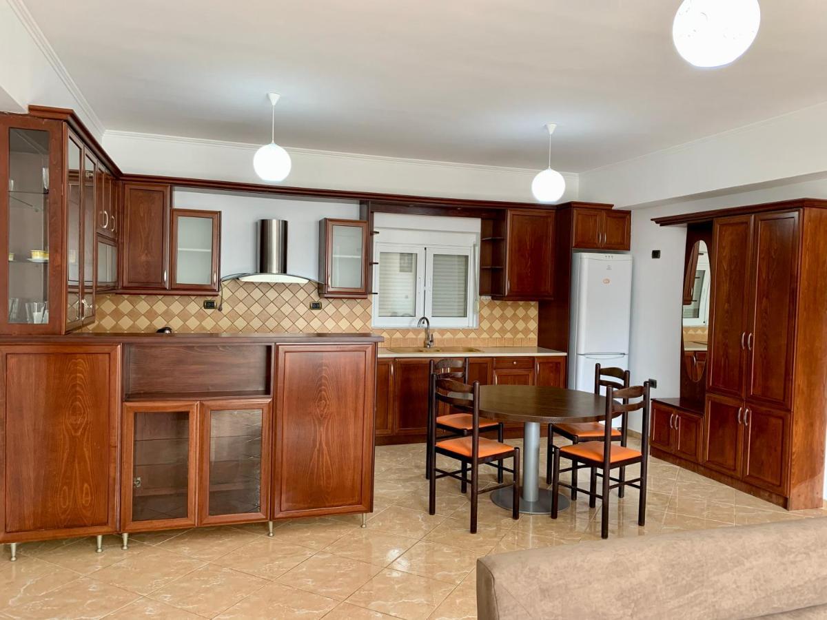 Bardhi Apts ساراندا المظهر الخارجي الصورة